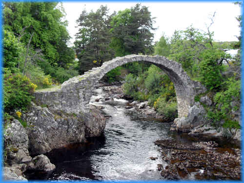 älteste Brücke der Highlands